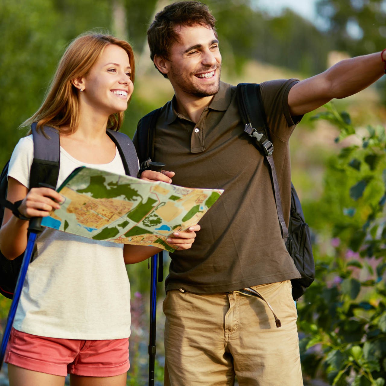 hiking-couple